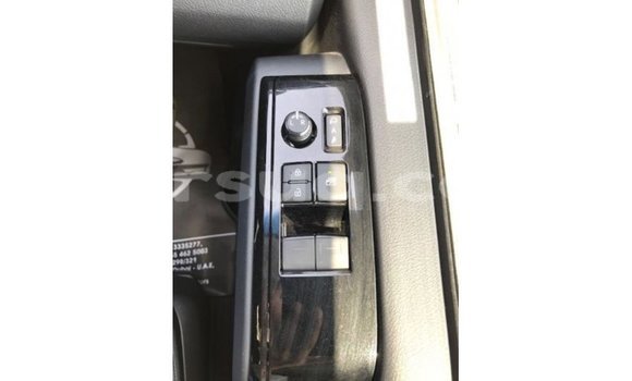 Acheter Import Voiture Toyota Granvia Blanc à Import - Dubai, Barh el Gazel Acheter Import Voiture Toyota Granvia Blanc à Import - Dubai, Barh el Gazel