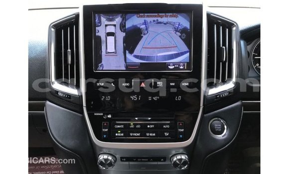 Acheter Import Voiture Toyota Land Cruiser Blanc à Import - Dubai, Barh el Gazel Acheter Import Voiture Toyota Land Cruiser Blanc à Import - Dubai, Barh el Gazel