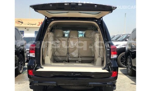 Acheter Import Voiture Toyota Land Cruiser Noir à Import - Dubai, Barh el Gazel Acheter Import Voiture Toyota Land Cruiser Noir à Import - Dubai, Barh el Gazel