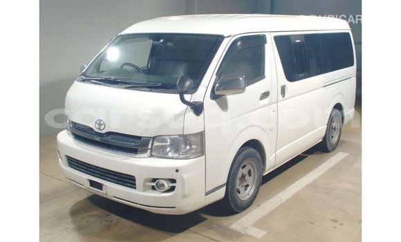 Acheter Import Voiture Toyota Hiace Blanc à Import - Dubai, Barh el Gazel Acheter Import Voiture Toyota Hiace Blanc à Import - Dubai, Barh el Gazel