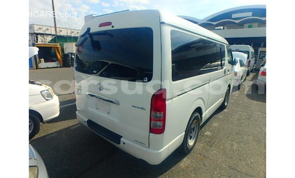 Acheter Import Voiture Toyota Hiace Blanc à Import - Dubai, Barh el Gazel Acheter Import Voiture Toyota Hiace Blanc à Import - Dubai, Barh el Gazel