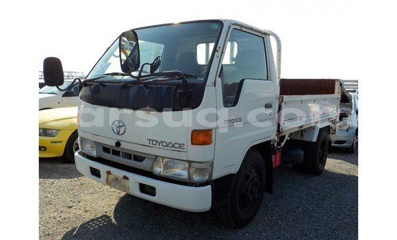 Acheter Import Voiture Toyota Dyna Blanc à Import - Dubai, Barh el Gazel Acheter Import Voiture Toyota Dyna Blanc à Import - Dubai, Barh el Gazel
