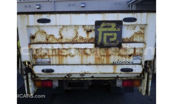 Acheter Import Voiture Toyota Dyna Blanc à Import - Dubai, Barh el Gazel Acheter Import Voiture Toyota Dyna Blanc à Import - Dubai, Barh el Gazel