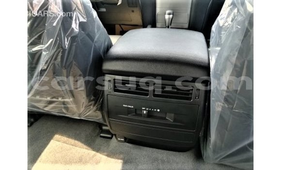 Acheter Import Voiture Toyota Land Cruiser Blanc à Import - Dubai, Barh el Gazel Acheter Import Voiture Toyota Land Cruiser Blanc à Import - Dubai, Barh el Gazel