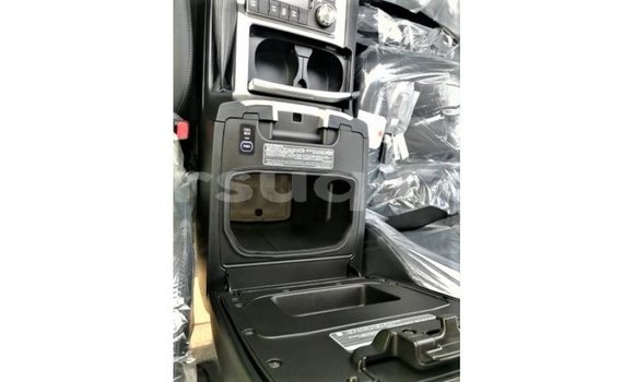 Acheter Import Voiture Toyota Land Cruiser Blanc à Import - Dubai, Barh el Gazel Acheter Import Voiture Toyota Land Cruiser Blanc à Import - Dubai, Barh el Gazel