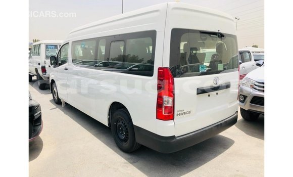 Acheter Import Voiture Toyota Hiace Blanc à Import - Dubai, Barh el Gazel Acheter Import Voiture Toyota Hiace Blanc à Import - Dubai, Barh el Gazel