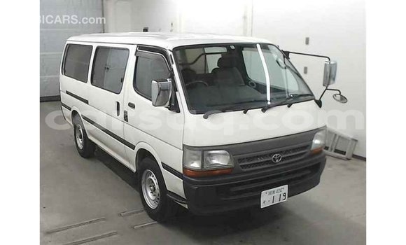 Acheter Import Voiture Toyota Hiace Blanc à Import - Dubai, Barh el Gazel Acheter Import Voiture Toyota Hiace Blanc à Import - Dubai, Barh el Gazel