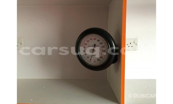 Acheter Import Voiture Toyota Hiace Blanc à Import - Dubai, Barh el Gazel Acheter Import Voiture Toyota Hiace Blanc à Import - Dubai, Barh el Gazel