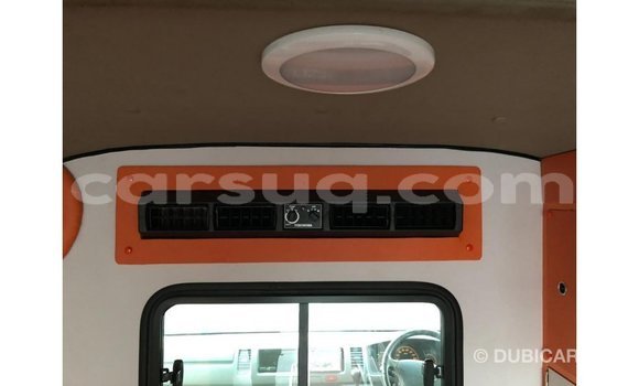 Acheter Import Voiture Toyota Hiace Blanc à Import - Dubai, Barh el Gazel Acheter Import Voiture Toyota Hiace Blanc à Import - Dubai, Barh el Gazel