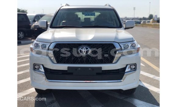 Acheter Import Voiture Toyota Land Cruiser Blanc à Import - Dubai, Barh el Gazel Acheter Import Voiture Toyota Land Cruiser Blanc à Import - Dubai, Barh el Gazel