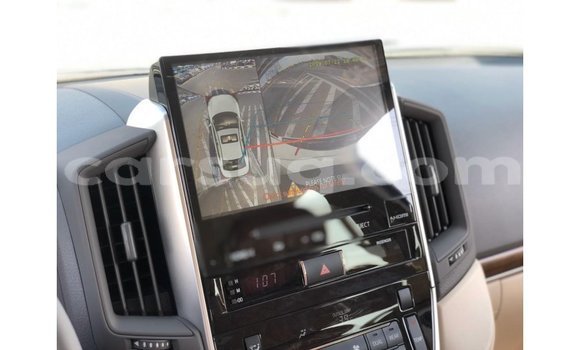 Acheter Import Voiture Toyota Land Cruiser Blanc à Import - Dubai, Barh el Gazel Acheter Import Voiture Toyota Land Cruiser Blanc à Import - Dubai, Barh el Gazel