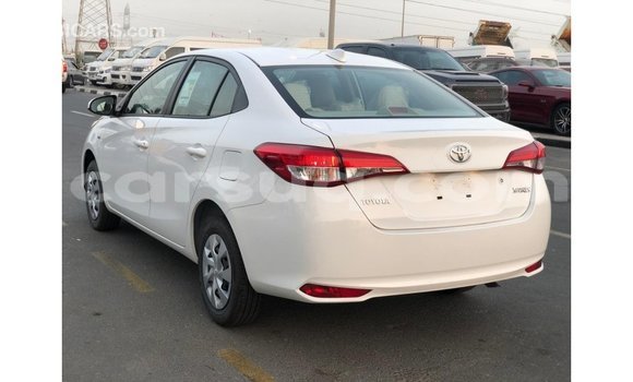 Acheter Import Voiture Toyota Yaris Blanc à Import - Dubai, Barh el Gazel Acheter Import Voiture Toyota Yaris Blanc à Import - Dubai, Barh el Gazel