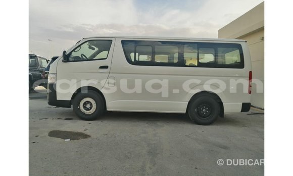 Acheter Import Voiture Toyota Hiace Blanc à Import - Dubai, Barh el Gazel Acheter Import Voiture Toyota Hiace Blanc à Import - Dubai, Barh el Gazel