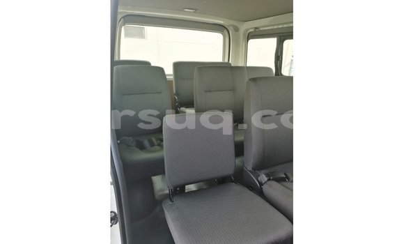 Acheter Import Voiture Toyota Hiace Blanc à Import - Dubai, Barh el Gazel Acheter Import Voiture Toyota Hiace Blanc à Import - Dubai, Barh el Gazel