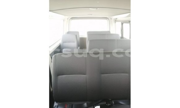 Acheter Import Voiture Toyota Hiace Blanc à Import - Dubai, Barh el Gazel Acheter Import Voiture Toyota Hiace Blanc à Import - Dubai, Barh el Gazel