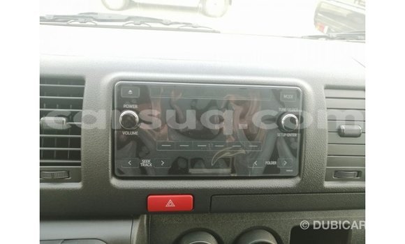 Acheter Import Voiture Toyota Hiace Blanc à Import - Dubai, Barh el Gazel Acheter Import Voiture Toyota Hiace Blanc à Import - Dubai, Barh el Gazel