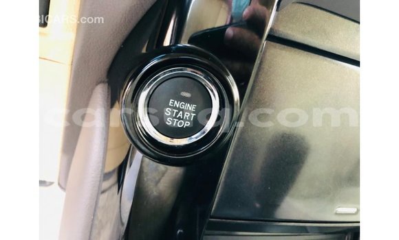 Acheter Import Voiture Toyota Prado Blanc à Import - Dubai, Barh el Gazel Acheter Import Voiture Toyota Prado Blanc à Import - Dubai, Barh el Gazel