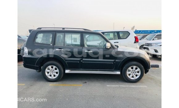 Acheter Import Voiture Mitsubishi Pajero Noir à Import - Dubai, Barh el Gazel Acheter Import Voiture Mitsubishi Pajero Noir à Import - Dubai, Barh el Gazel