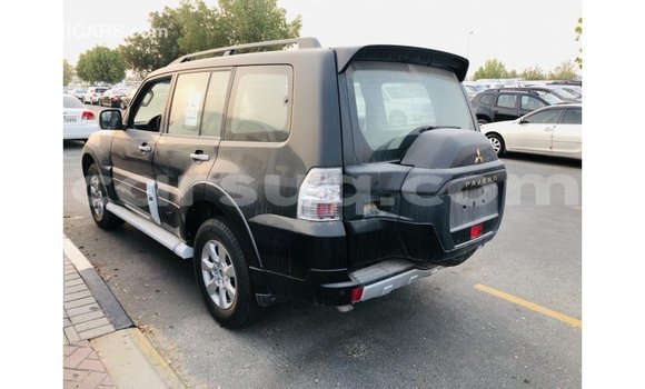 Acheter Import Voiture Mitsubishi Pajero Noir à Import - Dubai, Barh el Gazel Acheter Import Voiture Mitsubishi Pajero Noir à Import - Dubai, Barh el Gazel