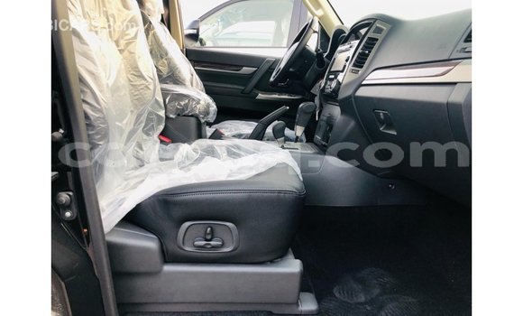 Acheter Import Voiture Mitsubishi Pajero Noir à Import - Dubai, Barh el Gazel Acheter Import Voiture Mitsubishi Pajero Noir à Import - Dubai, Barh el Gazel