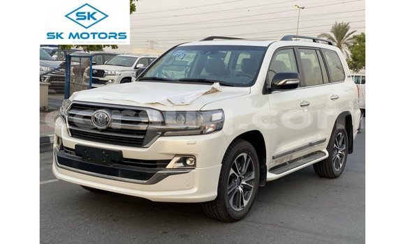 Acheter Import Voiture Toyota Land Cruiser Blanc à Import - Dubai, Barh el Gazel