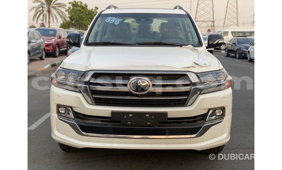Acheter Import Voiture Toyota Land Cruiser Blanc à Import - Dubai, Barh el Gazel Acheter Import Voiture Toyota Land Cruiser Blanc à Import - Dubai, Barh el Gazel
