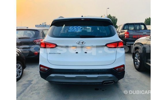 Acheter Import Voiture Hyundai Santa Fe Blanc à Import - Dubai, Barh el Gazel Acheter Import Voiture Hyundai Santa Fe Blanc à Import - Dubai, Barh el Gazel