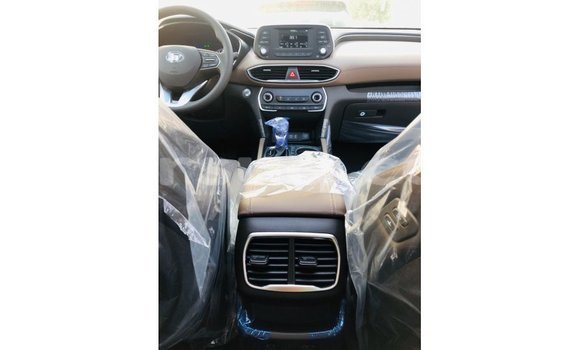 Acheter Import Voiture Hyundai Santa Fe Blanc à Import - Dubai, Barh el Gazel Acheter Import Voiture Hyundai Santa Fe Blanc à Import - Dubai, Barh el Gazel