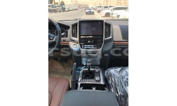 Acheter Import Voiture Toyota Land Cruiser Noir à Import - Dubai, Barh el Gazel Acheter Import Voiture Toyota Land Cruiser Noir à Import - Dubai, Barh el Gazel