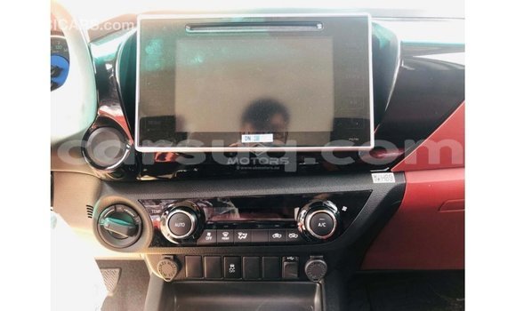 Acheter Import Voiture Toyota Hilux Blanc à Import - Dubai, Barh el Gazel Acheter Import Voiture Toyota Hilux Blanc à Import - Dubai, Barh el Gazel