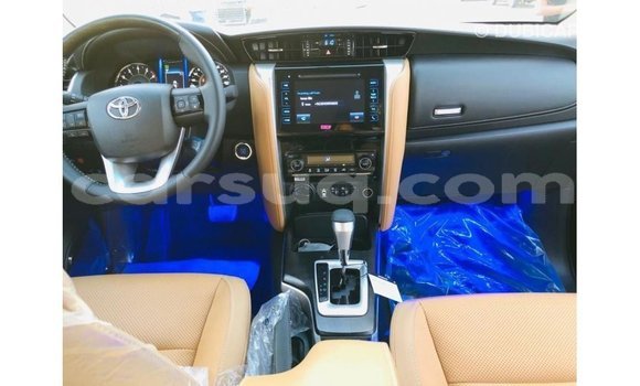 Acheter Import Voiture Toyota Fortuner Noir à Import - Dubai, Barh el Gazel Acheter Import Voiture Toyota Fortuner Noir à Import - Dubai, Barh el Gazel