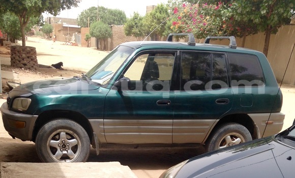 Acheter Occasion Voiture Toyota 4Runner Gris à N'Djamena au Tchad Acheter Occasion Voiture Toyota 4Runner Gris à N'Djamena au Tchad