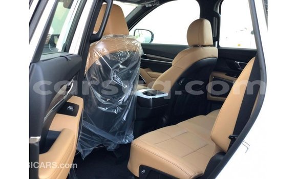 Acheter Import Voiture Kia Carens Blanc à Import - Dubai, Barh el Gazel Acheter Import Voiture Kia Carens Blanc à Import - Dubai, Barh el Gazel