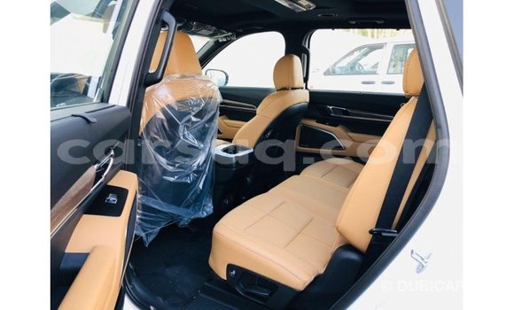 Acheter Import Voiture Kia Carens Blanc à Import - Dubai, Barh el Gazel Acheter Import Voiture Kia Carens Blanc à Import - Dubai, Barh el Gazel