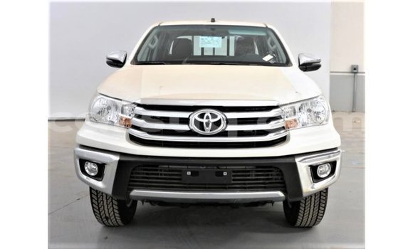 Acheter Import Voiture Toyota Hilux Blanc à Import - Dubai, Barh el Gazel Acheter Import Voiture Toyota Hilux Blanc à Import - Dubai, Barh el Gazel