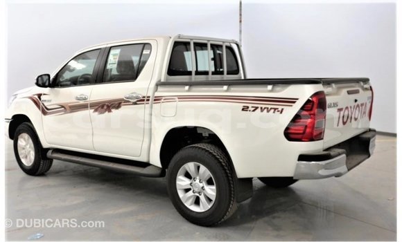Acheter Import Voiture Toyota Hilux Blanc à Import - Dubai, Barh el Gazel Acheter Import Voiture Toyota Hilux Blanc à Import - Dubai, Barh el Gazel