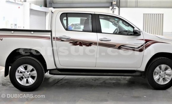 Acheter Import Voiture Toyota Hilux Blanc à Import - Dubai, Barh el Gazel Acheter Import Voiture Toyota Hilux Blanc à Import - Dubai, Barh el Gazel
