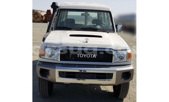 Acheter Import Voiture Toyota Land Cruiser Blanc à Import - Dubai, Barh el Gazel Acheter Import Voiture Toyota Land Cruiser Blanc à Import - Dubai, Barh el Gazel