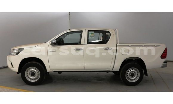 Acheter Import Voiture Toyota Hilux Blanc à Import - Dubai, Barh el Gazel Acheter Import Voiture Toyota Hilux Blanc à Import - Dubai, Barh el Gazel