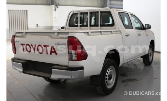 Acheter Import Voiture Toyota Hilux Blanc à Import - Dubai, Barh el Gazel Acheter Import Voiture Toyota Hilux Blanc à Import - Dubai, Barh el Gazel