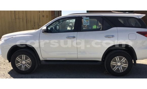 Acheter Import Voiture Toyota Fortuner Blanc à Import - Dubai, Barh el Gazel Acheter Import Voiture Toyota Fortuner Blanc à Import - Dubai, Barh el Gazel