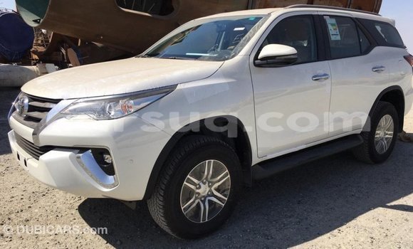 Acheter Import Voiture Toyota Fortuner Blanc à Import - Dubai, Barh el Gazel Acheter Import Voiture Toyota Fortuner Blanc à Import - Dubai, Barh el Gazel