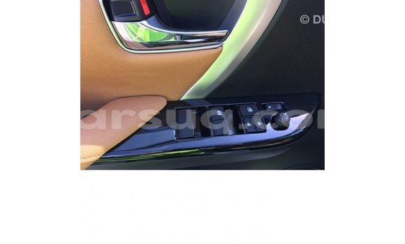 Acheter Import Voiture Toyota Fortuner Blanc à Import - Dubai, Barh el Gazel Acheter Import Voiture Toyota Fortuner Blanc à Import - Dubai, Barh el Gazel