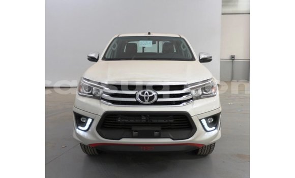 Acheter Import Voiture Toyota Hilux Blanc à Import - Dubai, Barh el Gazel