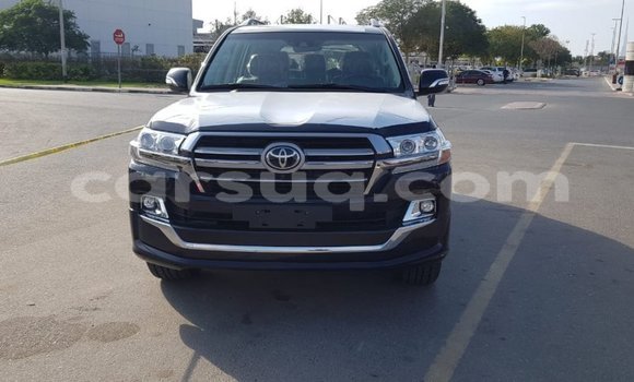 Acheter Import Voiture Toyota Land Cruiser Noir à Import - Dubai, Barh el Gazel Acheter Import Voiture Toyota Land Cruiser Noir à Import - Dubai, Barh el Gazel