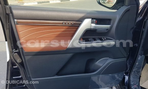 Acheter Import Voiture Toyota Land Cruiser Noir à Import - Dubai, Barh el Gazel Acheter Import Voiture Toyota Land Cruiser Noir à Import - Dubai, Barh el Gazel