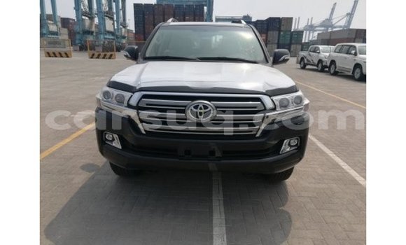 Acheter Import Voiture Toyota Land Cruiser Noir à Import - Dubai, Barh el Gazel Acheter Import Voiture Toyota Land Cruiser Noir à Import - Dubai, Barh el Gazel