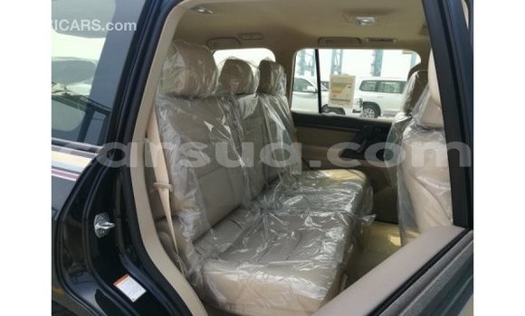 Acheter Import Voiture Toyota Land Cruiser Noir à Import - Dubai, Barh el Gazel Acheter Import Voiture Toyota Land Cruiser Noir à Import - Dubai, Barh el Gazel