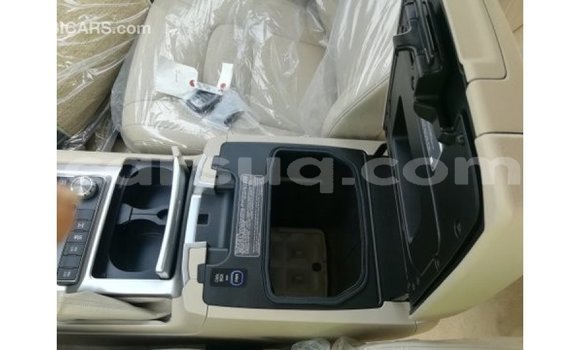 Acheter Import Voiture Toyota Land Cruiser Noir à Import - Dubai, Barh el Gazel Acheter Import Voiture Toyota Land Cruiser Noir à Import - Dubai, Barh el Gazel