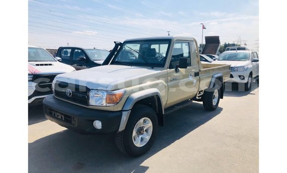 Buy Import Toyota Land Cruiser Beige Car in Import - Dubai in Barh el Gazel Buy Import Toyota Land Cruiser Beige Car in Import - Dubai in Barh el Gazel